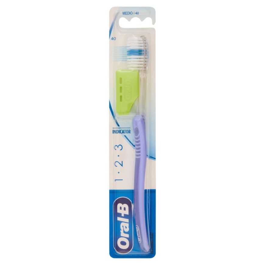 Oral-B Зубная щетка Indicator Regular