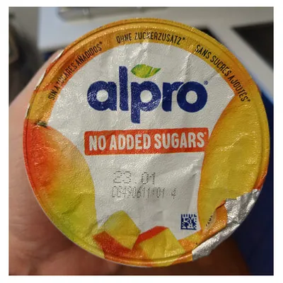 Alpro йогурт соевый со вкусом манго, 135 г