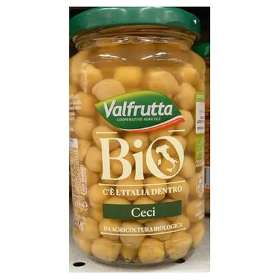 Valfrutta organic chickpeas in a glass jar, 360 g