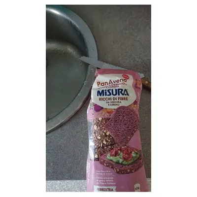 Misura PanAvena soft bread with oat flour and purple carrot fibers, 400 g
