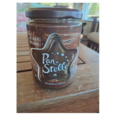 Pan di Stelle шоколадно-ореховая паста с печеньем, 380 г
